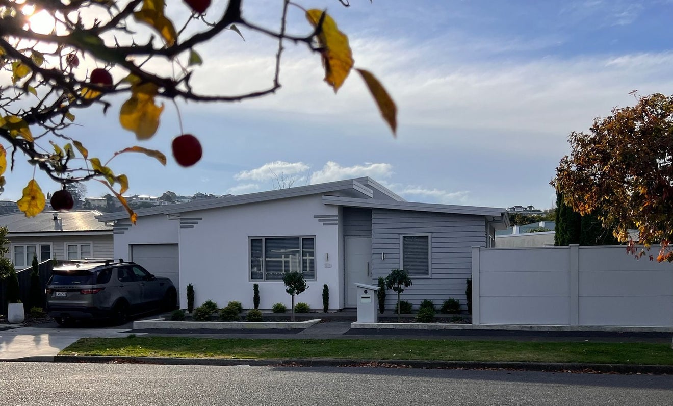 1B Logan Avenue, Marewa, Napier - Carousel 1