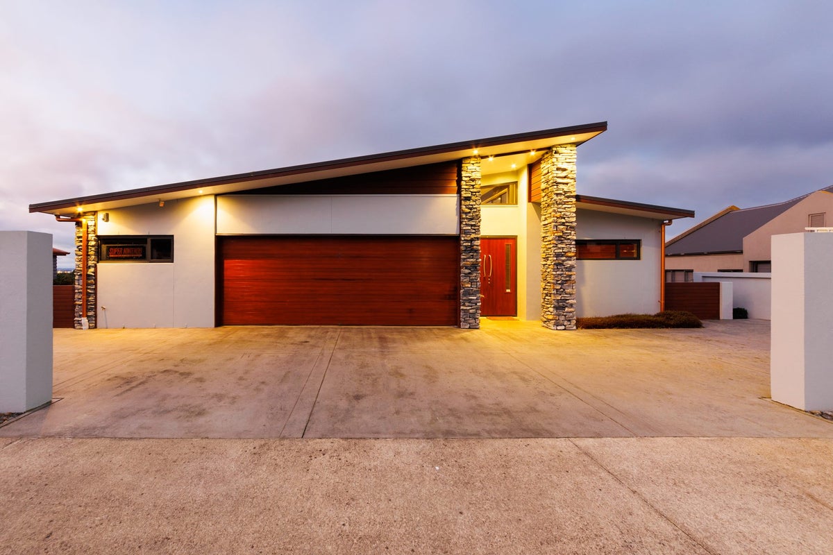 51 Ruapehu Drive, Fitzherbert, Palmerston North - Carousel 1