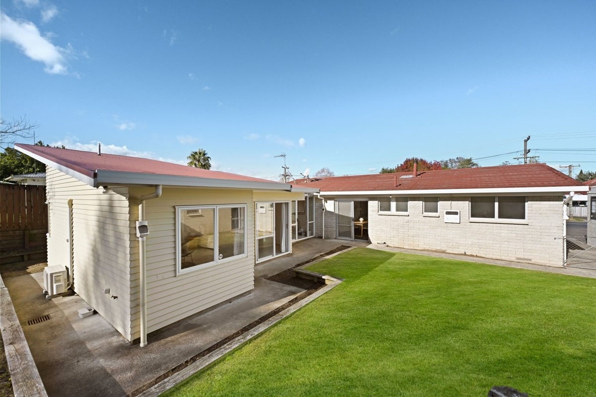 53 Urlich Avenue, Melville, Hamilton - Carousel 2
