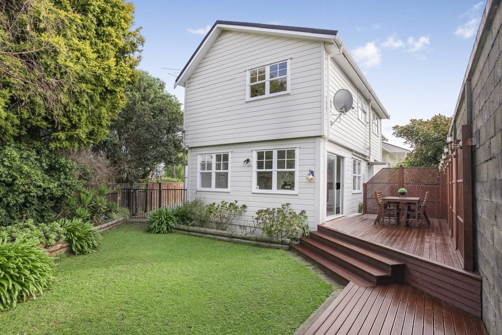 8/26 Witako Street, Epuni, Lower Hutt - Carousel 1