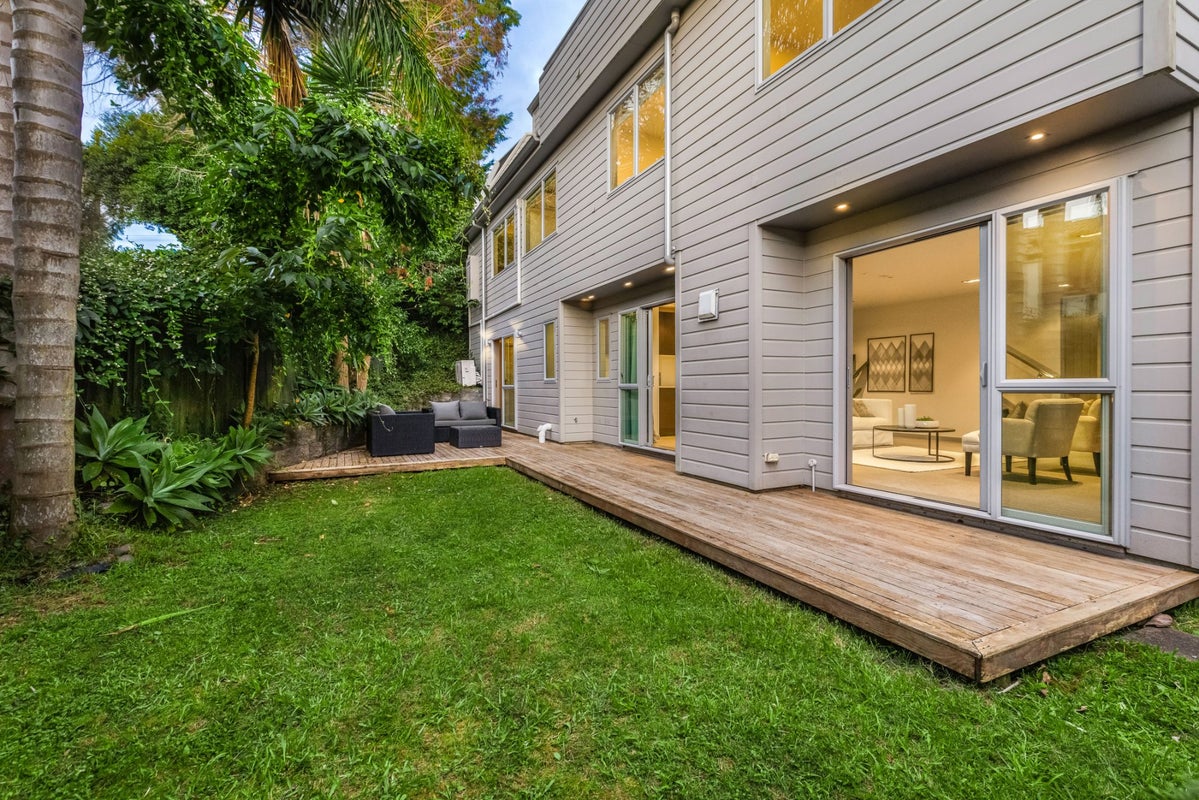 4A Waiatarua Road, Remuera, Auckland - Carousel 2