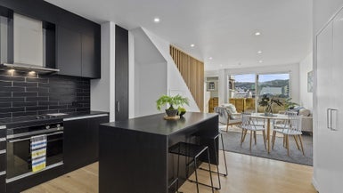 7/30 Pirie Street, Mount Victoria, Wellington - Carousel 1