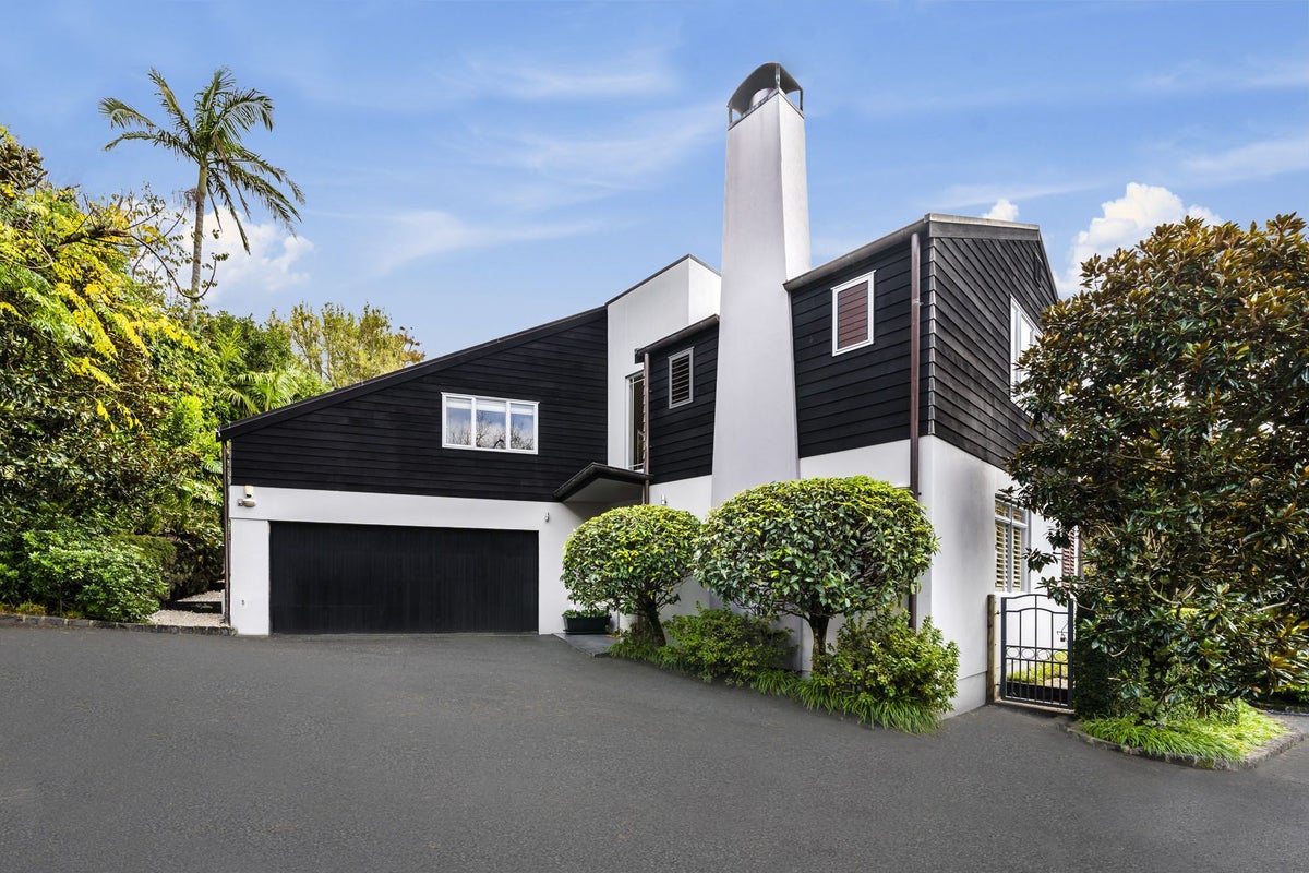 1/14 Waiata Avenue, Remuera, Auckland - Carousel 1