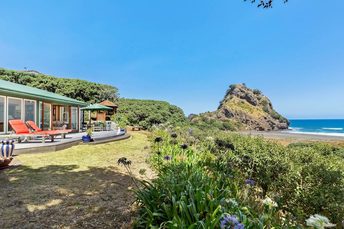 28 Garden Road, Piha, Piha - Carousel 1