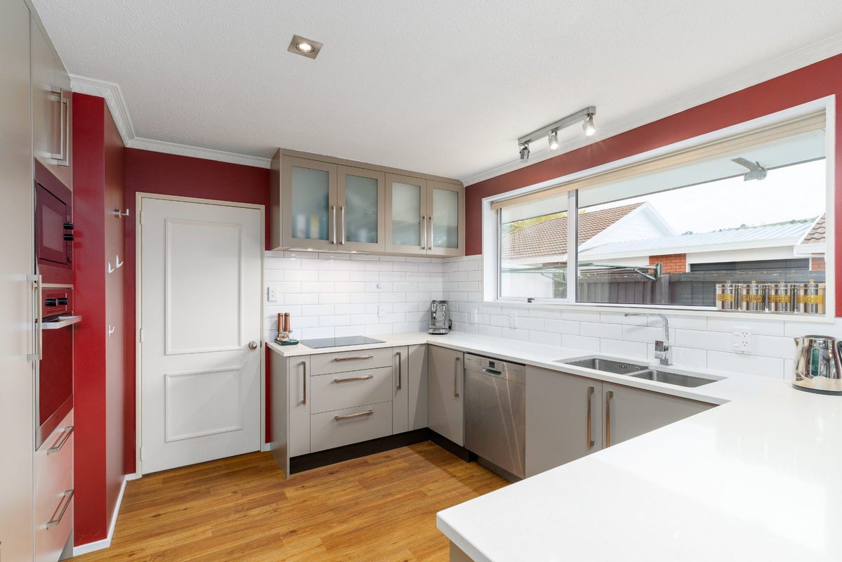 102 Centaurus Road, Huntsbury, Christchurch - Carousel 20