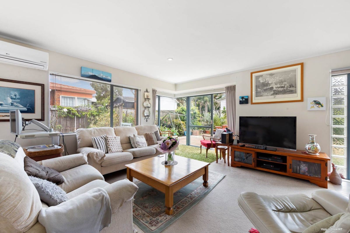 7A Shadon Place, Stanmore Bay, Whangaparaoa - Carousel 2