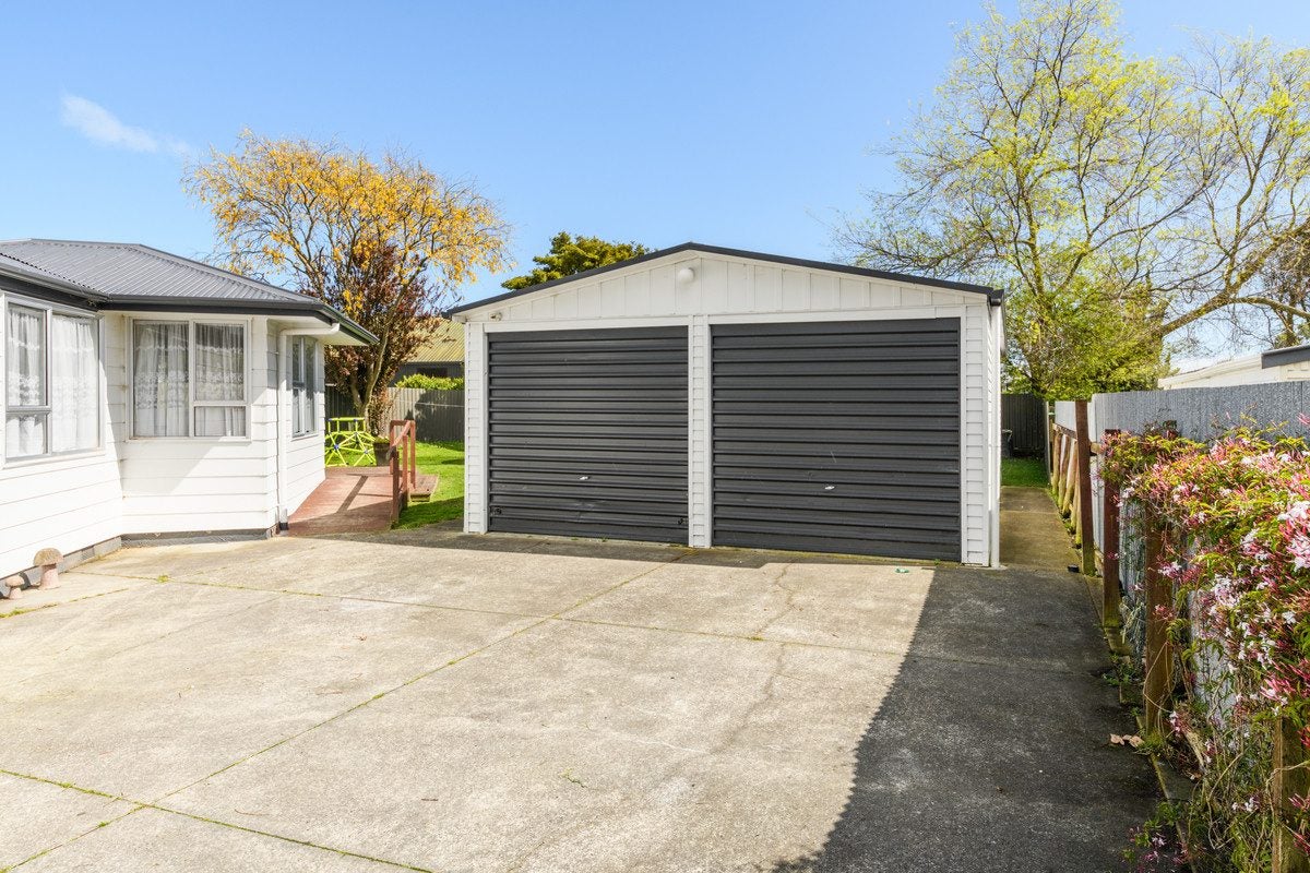 92 Apollo Parade, Milson, Palmerston North - Carousel 20