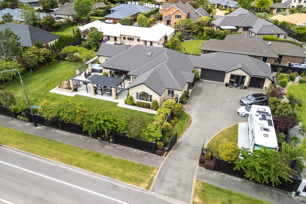 208 Cavendish Road, Casebrook, Christchurch - Carousel 41