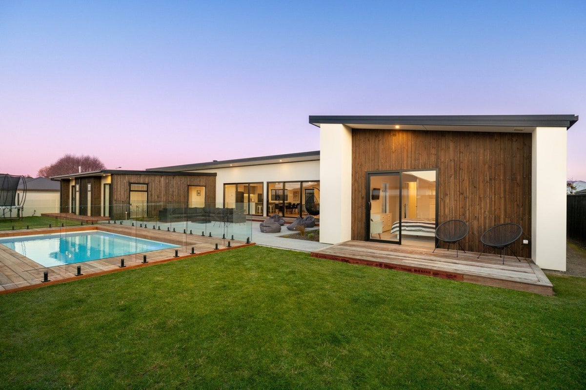 21 Spencer Place, Springlands, Blenheim - Carousel 19