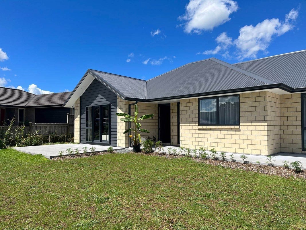 5 Cedar Place, Tikipunga, Whangarei - Carousel 1