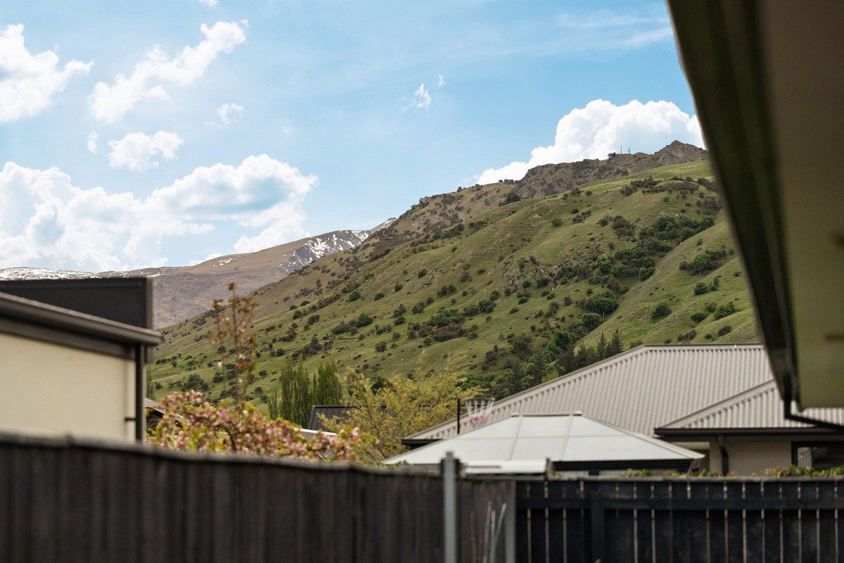 5A Cone Peak Close, Lake Hayes, Queenstown - Carousel 26