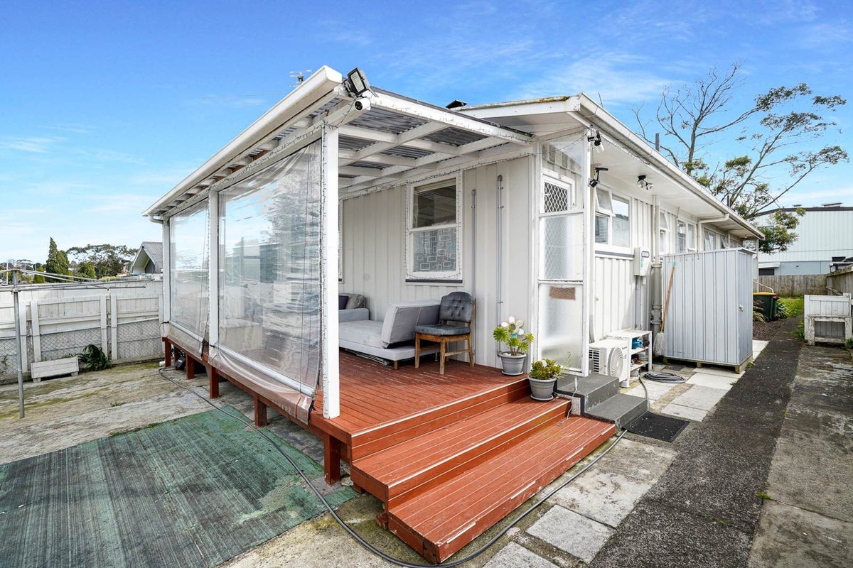 1/17 Browns Road, Manurewa, Manukau City, Auckland - Carousel 2