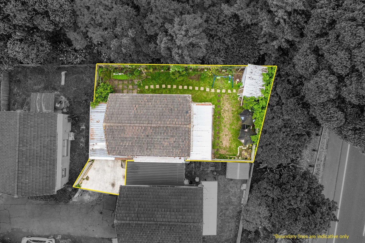 2/2 Thorn Place, Papatoetoe, Auckland - Carousel 1