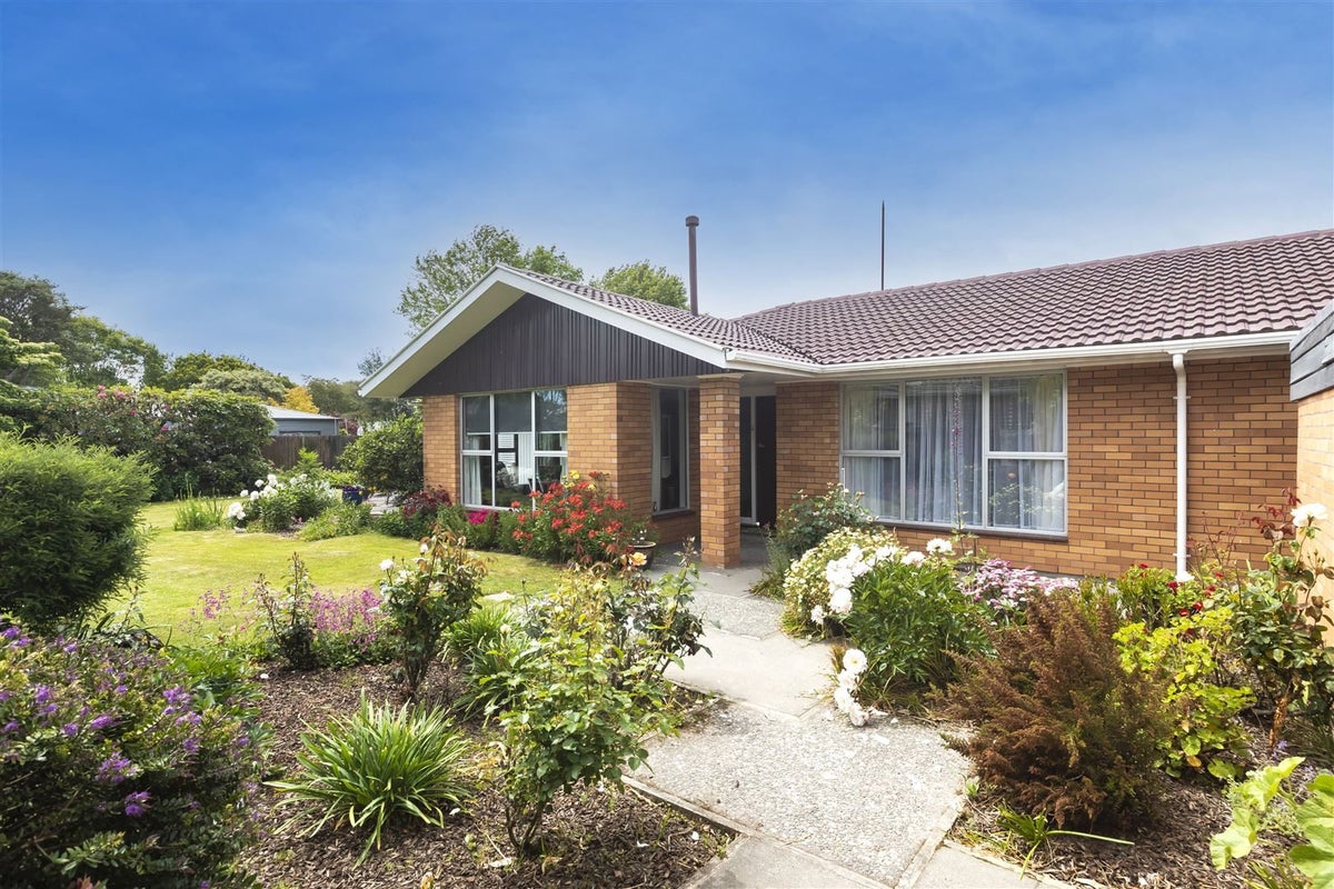 24 Talltree Avenue, Avonhead, Christchurch - Carousel 2