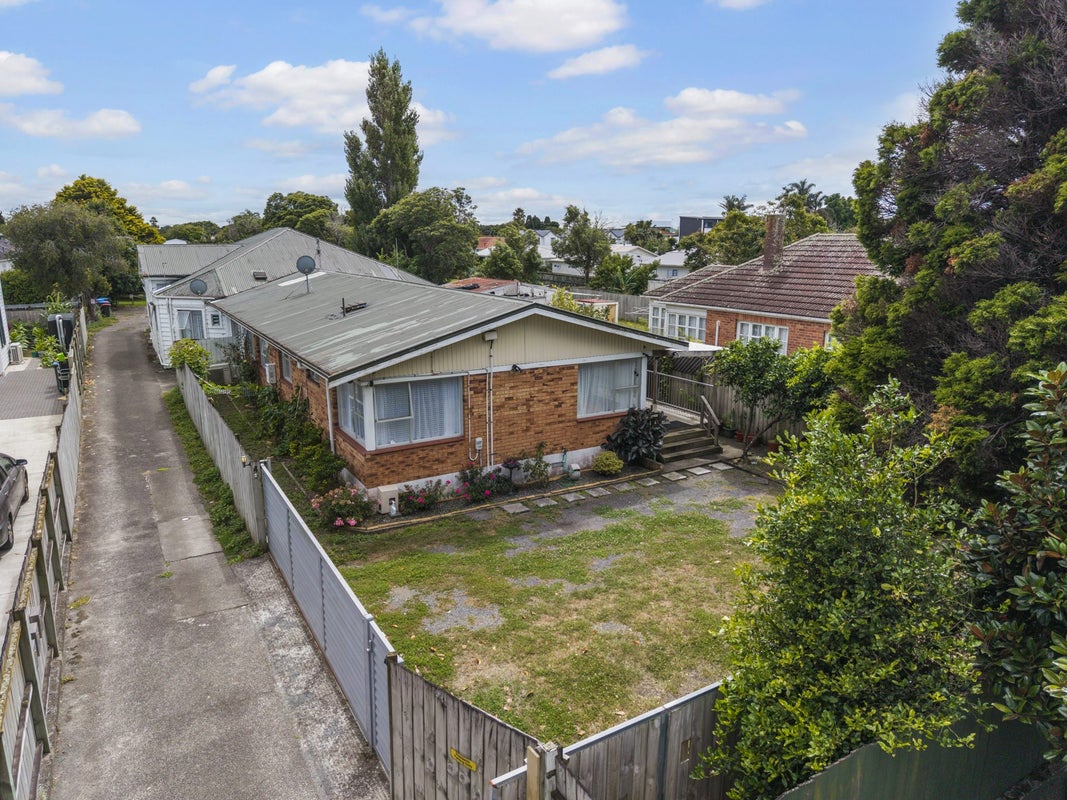 4/31 Ash Street, Avondale, Auckland - Carousel 2