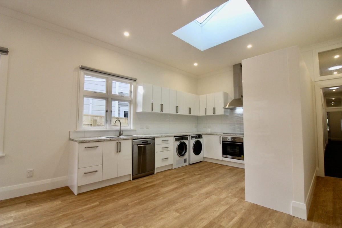 37 Roy Street, Newtown, Wellington - Carousel 2