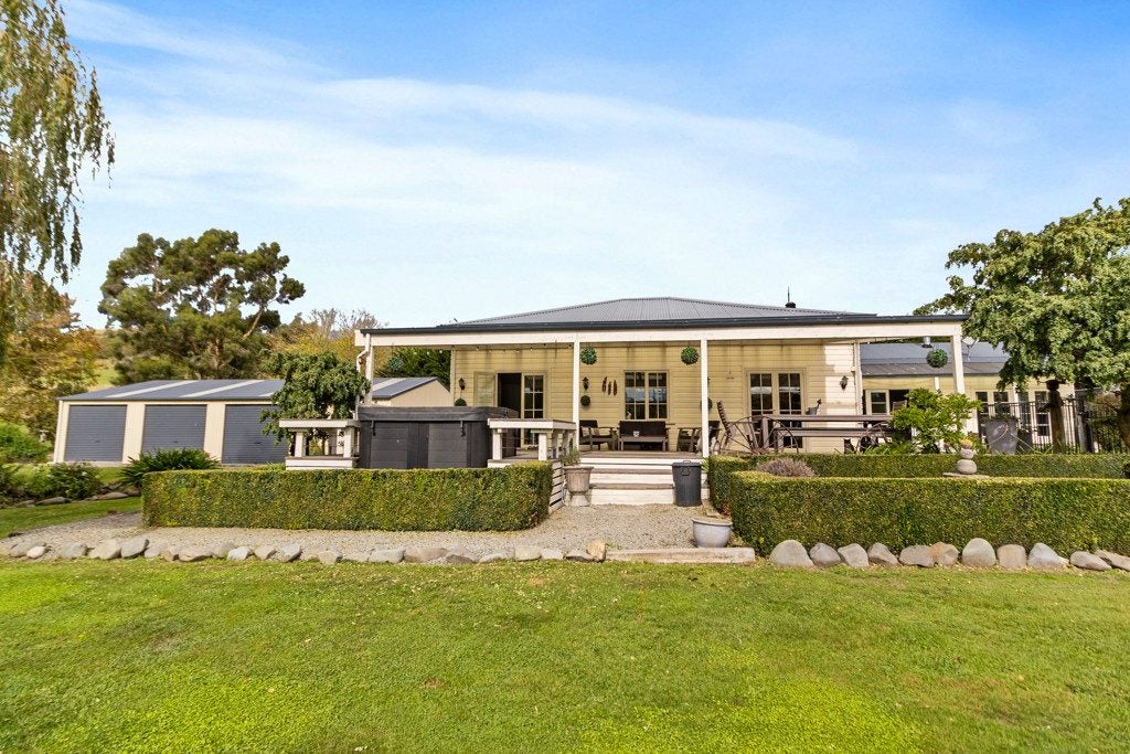 1215 Pleasant Point-Cave Highway, Pleasant Point - Carousel 1