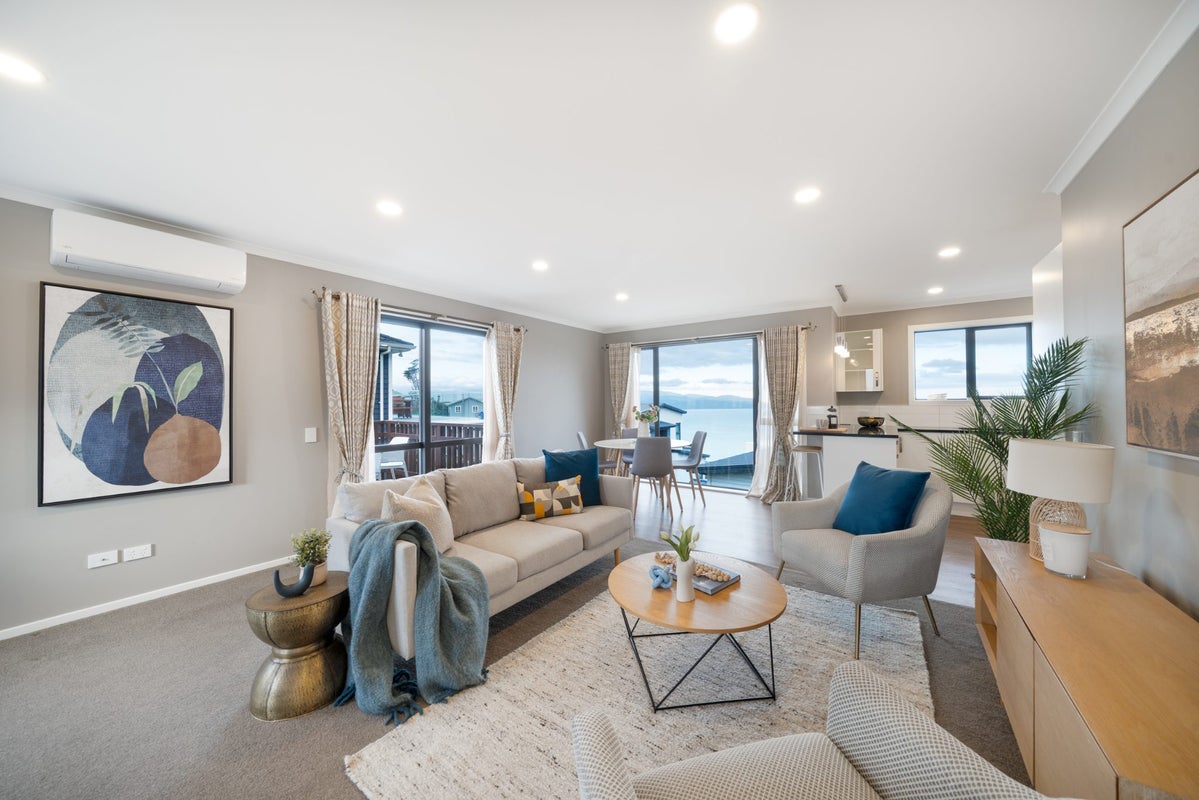 85 Spenmoor Street, Newlands, Wellington - Carousel 2