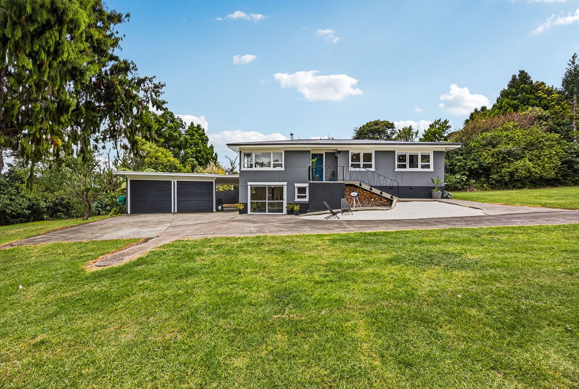 6 Walker Road, Henderson Valley, Auckland - Carousel 2