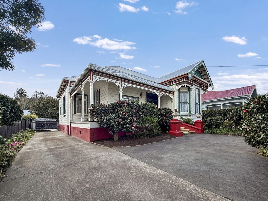 112 Ballance Street, Whataupoko, Gisborne, Gisborne - Carousel 1