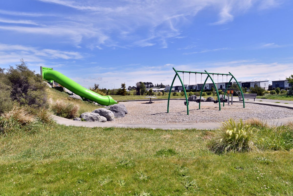 26 George West Square, Wigram, Christchurch - Carousel 16