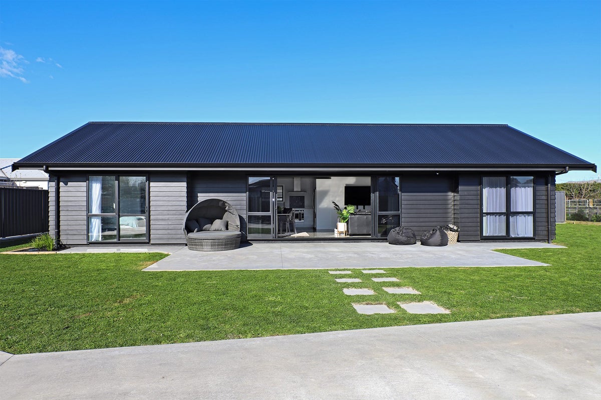 432B Southland Place, Raureka, Hastings - Carousel 1