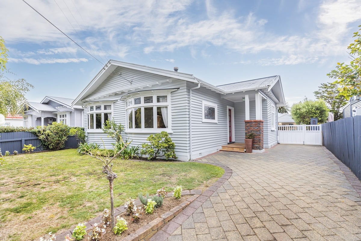 21 Riverside Drive, Waiwhetu, Lower Hutt - Carousel 2