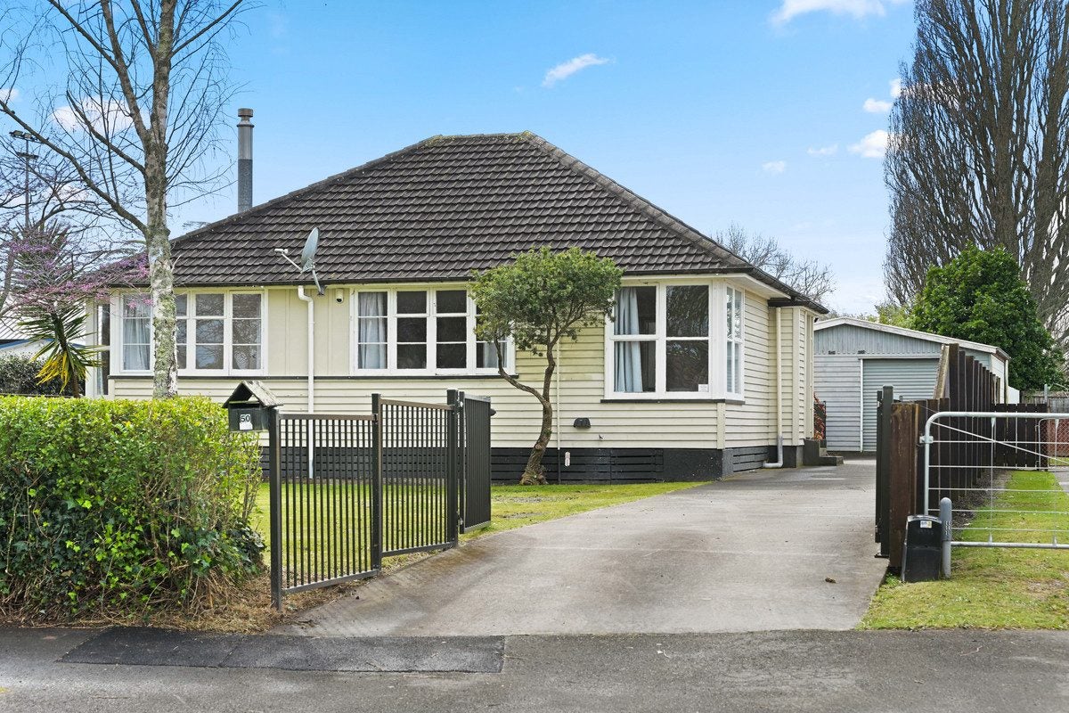 50 Sare Crescent, Fairfield, Hamilton - Carousel 1