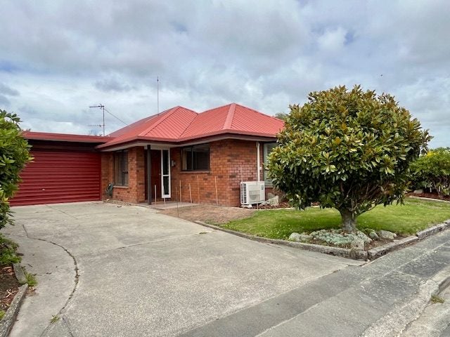 2/54 BEN NEVIS DRIVE, Broomfield, Christchurch - Carousel 1