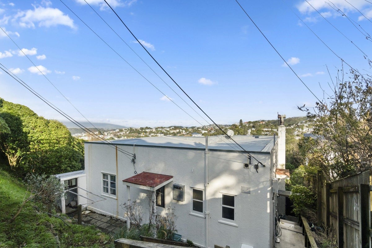 61 Harbour View Road, Northland, Wellington - Carousel 1