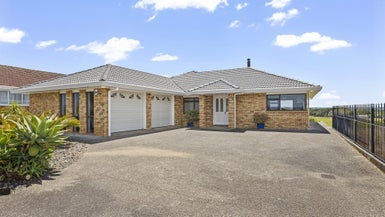 28 Hobsonville Road, West Harbour, Auckland - Carousel 1