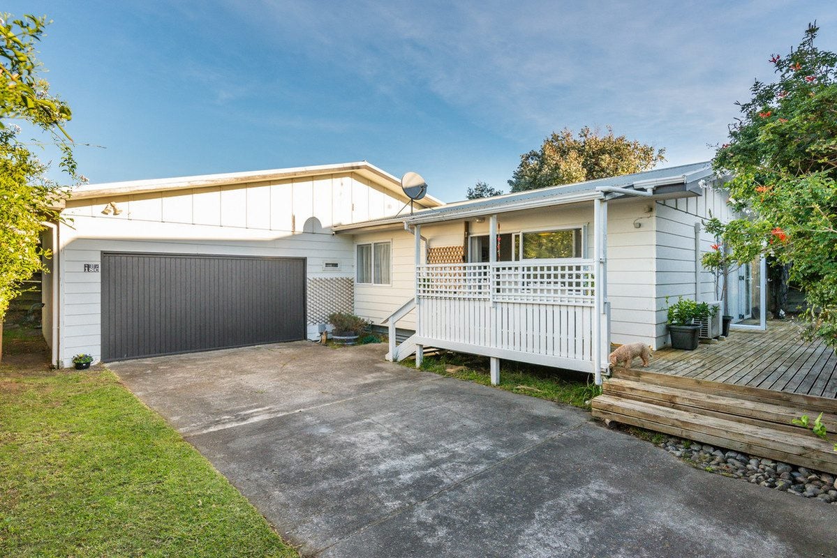 18C Titoki Road, Waikanae Beach, Waikanae - Carousel 1