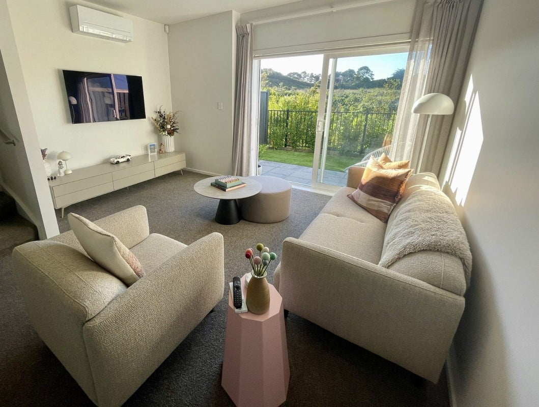 36 Koreke Close, Kenepuru, Porirua - Carousel 1