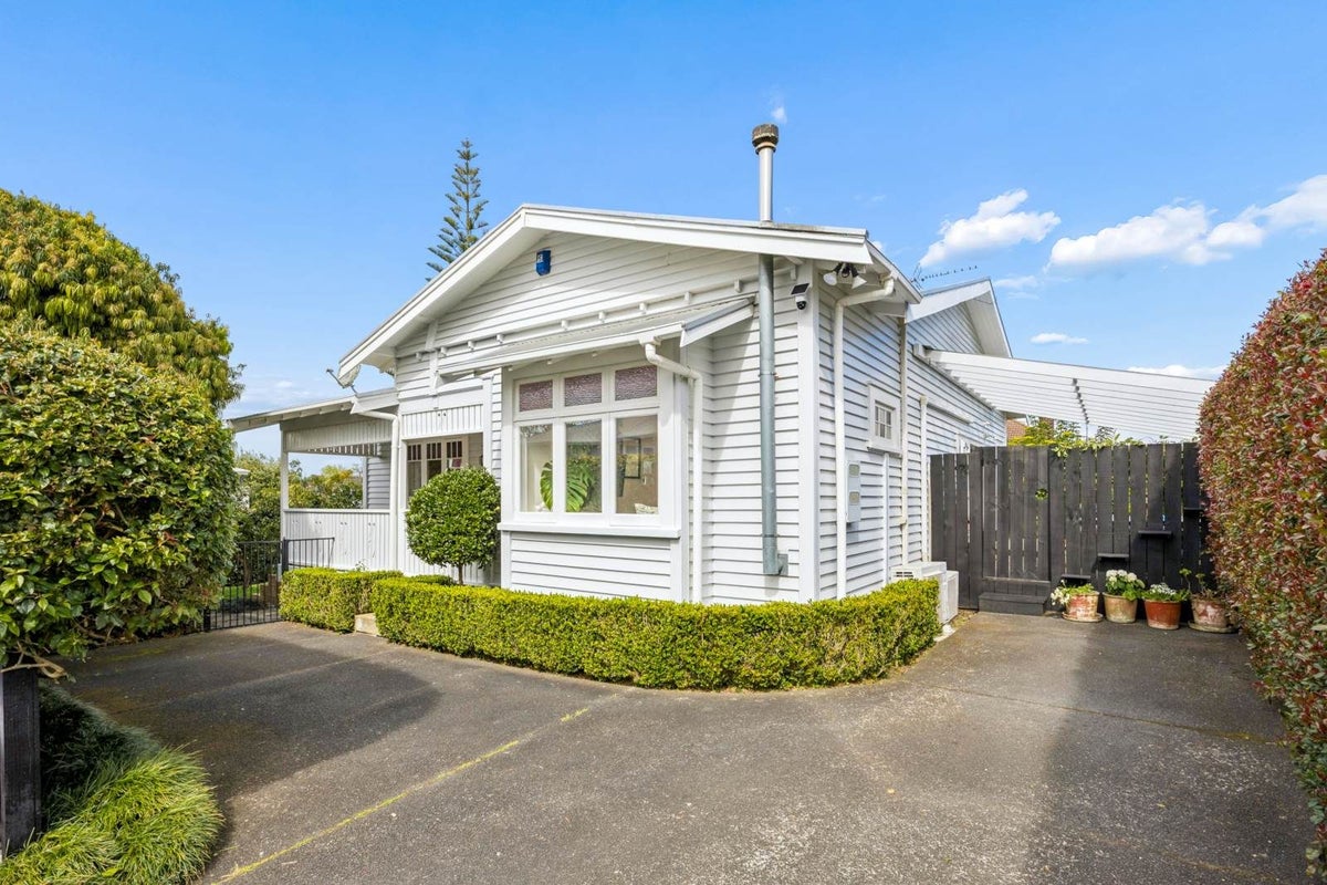 1B Segar Avenue, Mount Albert, Auckland City, Auckland - Carousel 1