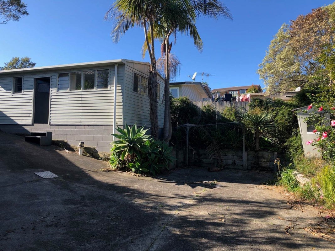 18 Robbies Road, Shelly Park, Auckland - Carousel 19