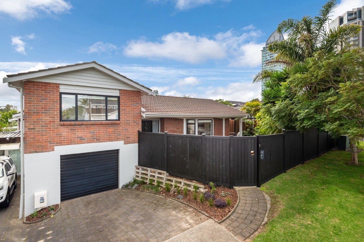 5/27 Byron Avenue, Takapuna, Auckland - Carousel 2