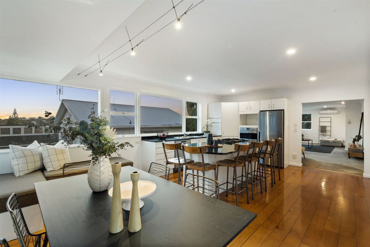 1/14 Wernham Place, Northcote, Auckland - Carousel 2