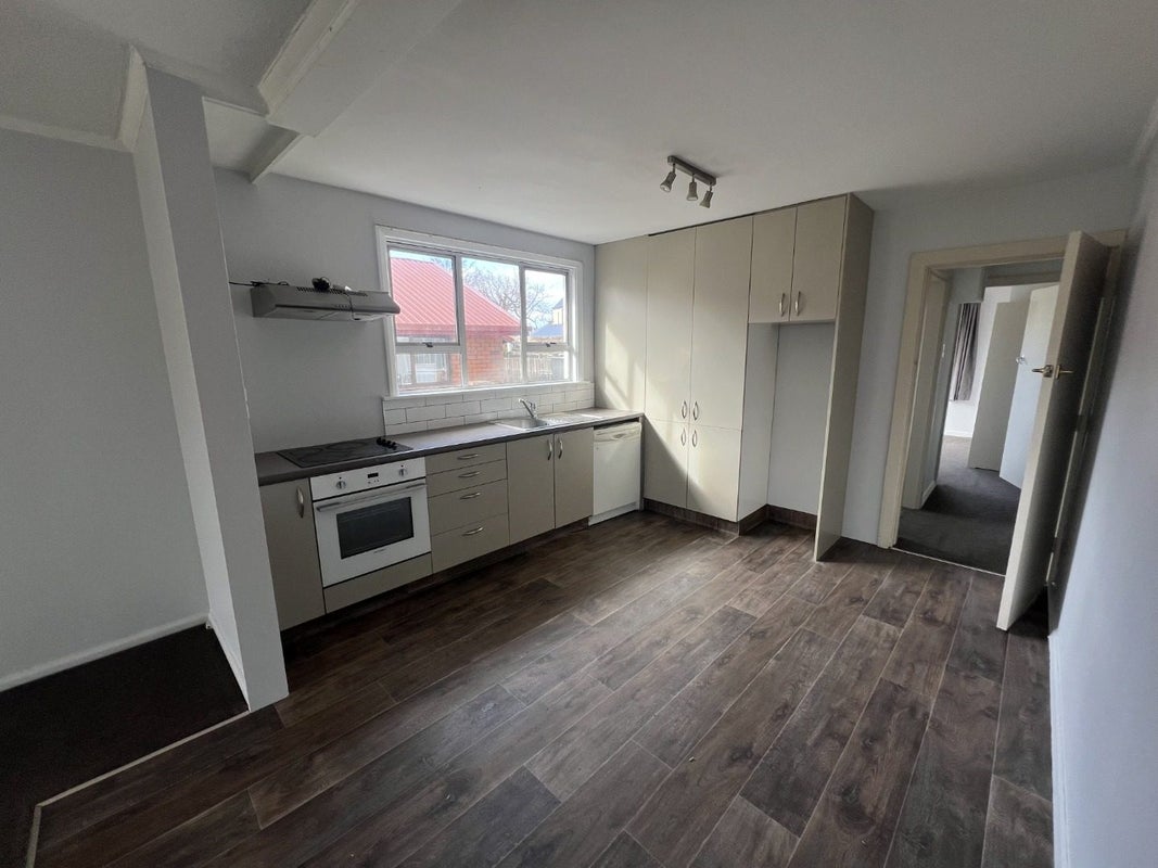 16 Sawyers Arms Road, Northcote, Christchurch - Carousel 2