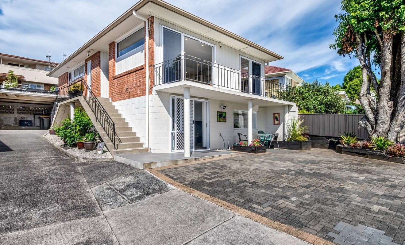 1/5 Kayeleen Place, Howick, Auckland - Carousel 2