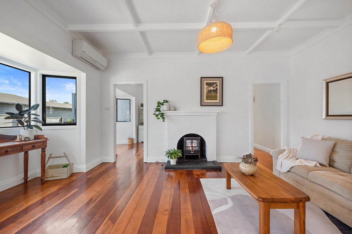 2/33A Glen Road, Stanley Point, Auckland - Carousel 1