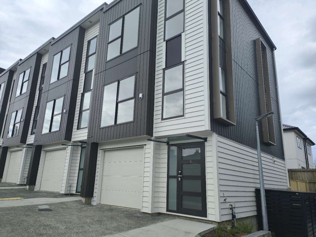 8/107 Hobsonville Road, West Harbour, Auckland - Carousel 1