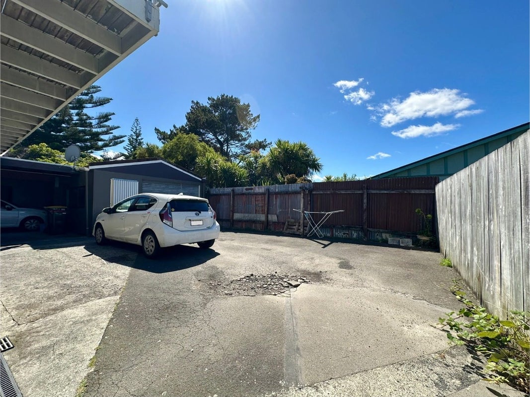424 Hutt Road, Alicetown, Lower Hutt - Carousel 12