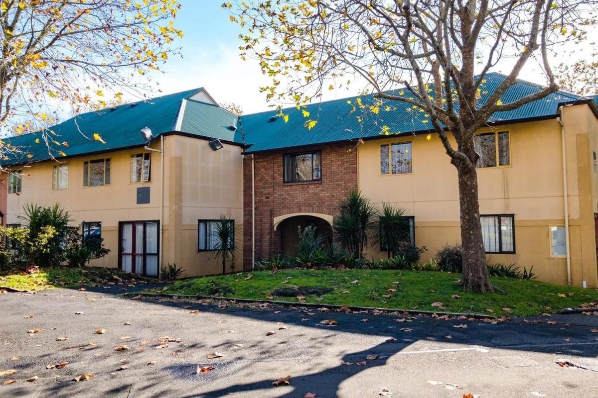 3/125 Carrington Road, Mount Albert, Auckland - Carousel 3