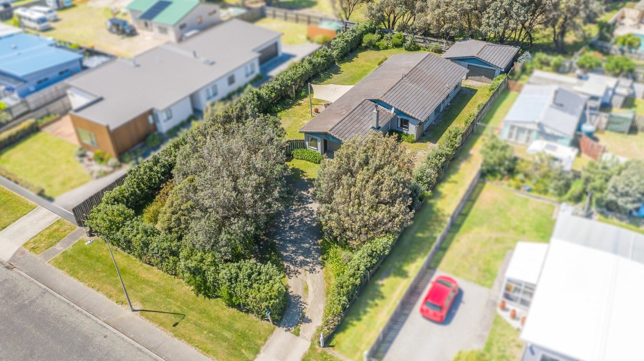 20 Rua Avenue, Waitarere Beach, Levin - Carousel 16