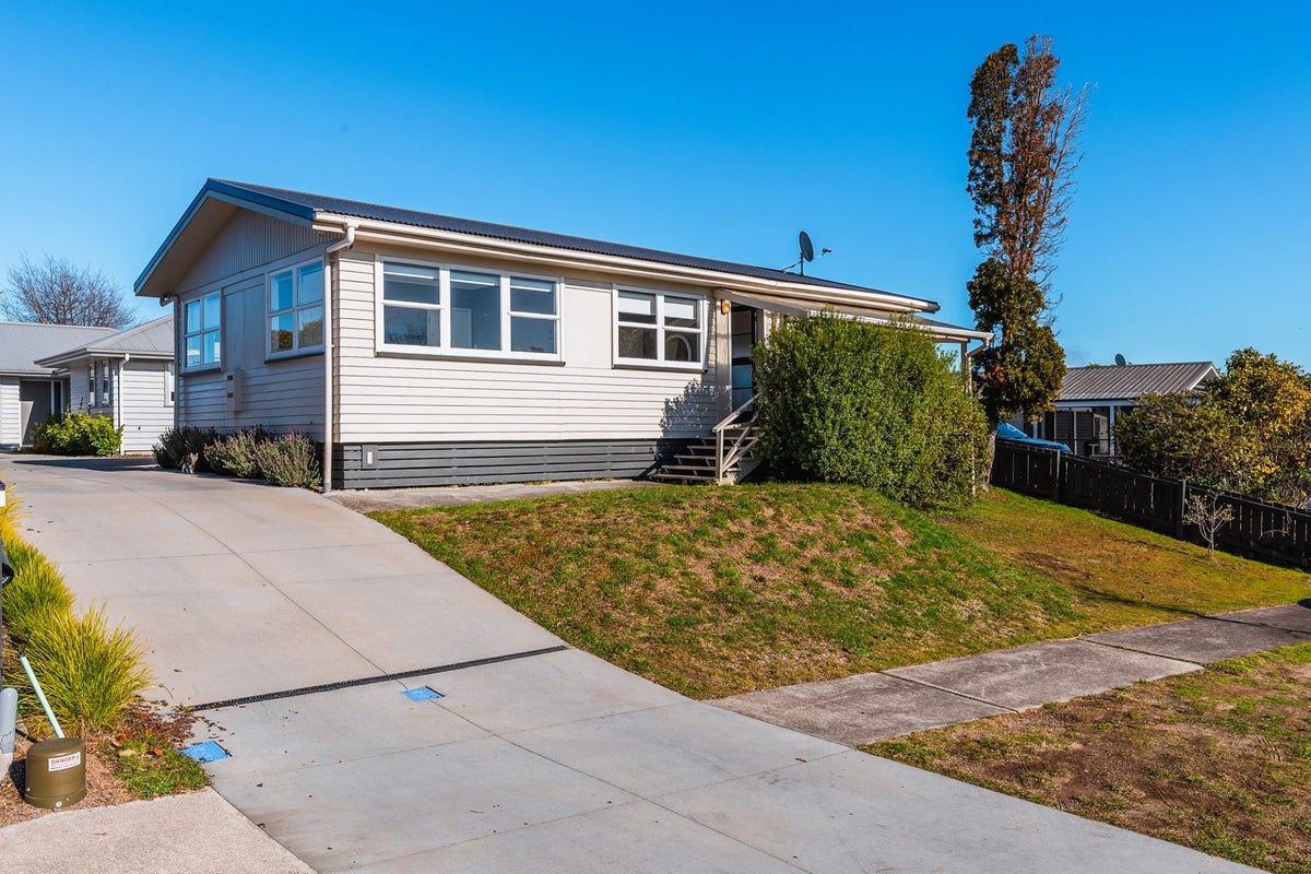 2a Ward Place, Richmond Heights, Taupo, Waikato - Carousel 24