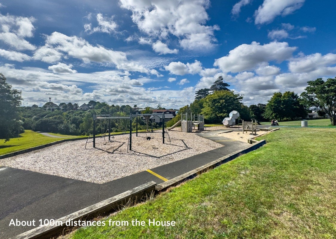 41 Gosford Drive, Botany Downs, Auckland - Carousel 13