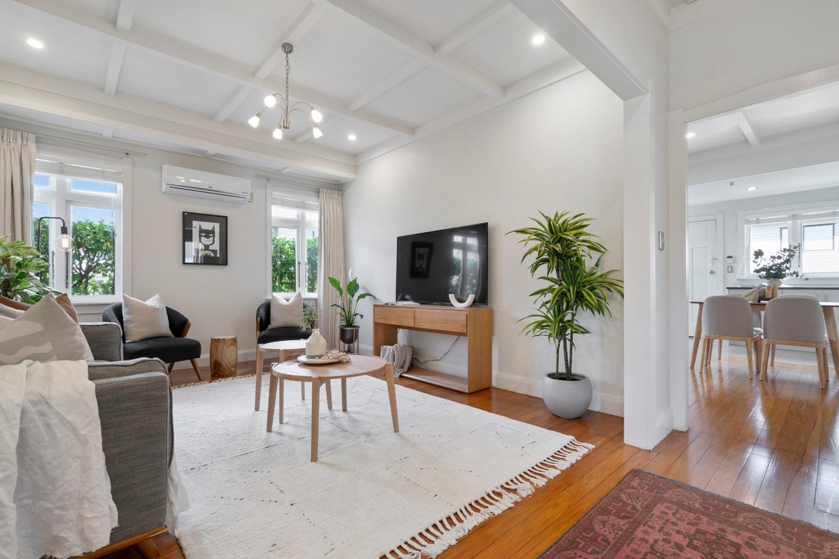 13A Jordan Avenue, Onehunga, Auckland - Carousel 2