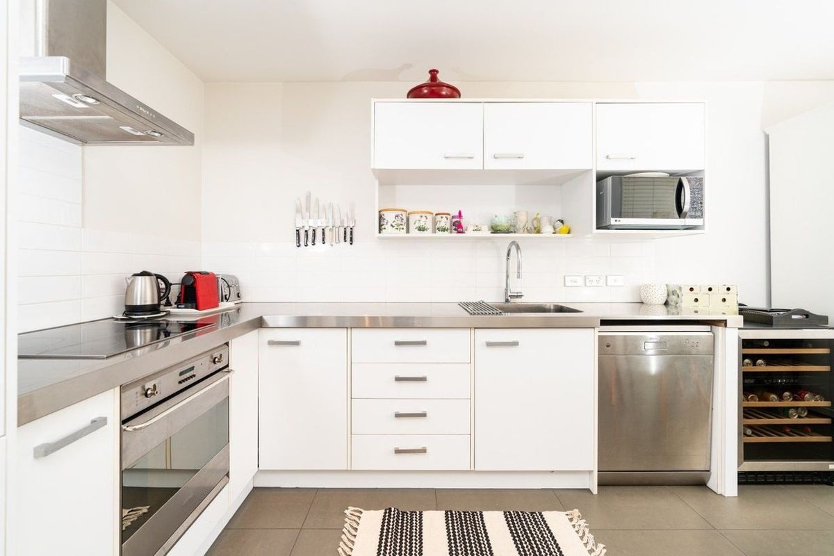 38/120 Rintoul Street, Newtown, Wellington - Carousel 2