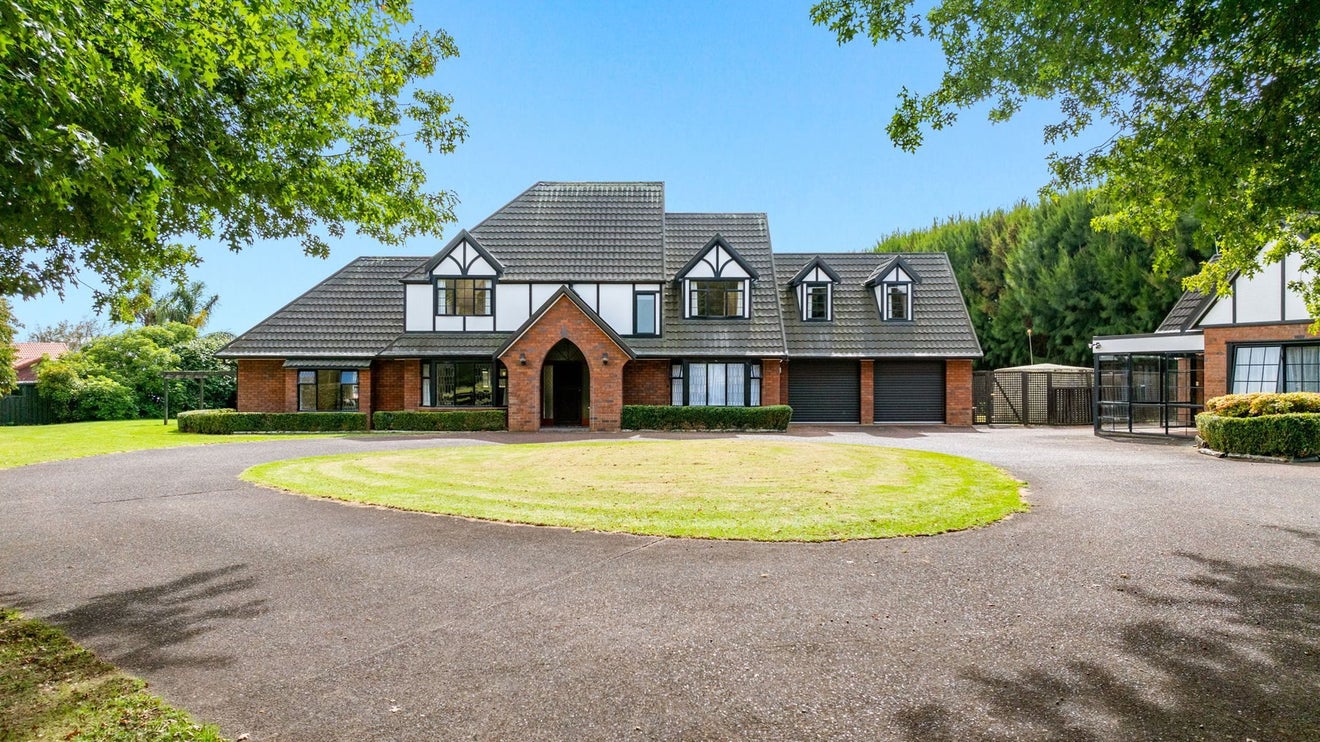 30 Normanby Road, Karaka, Papakura - Carousel 1
