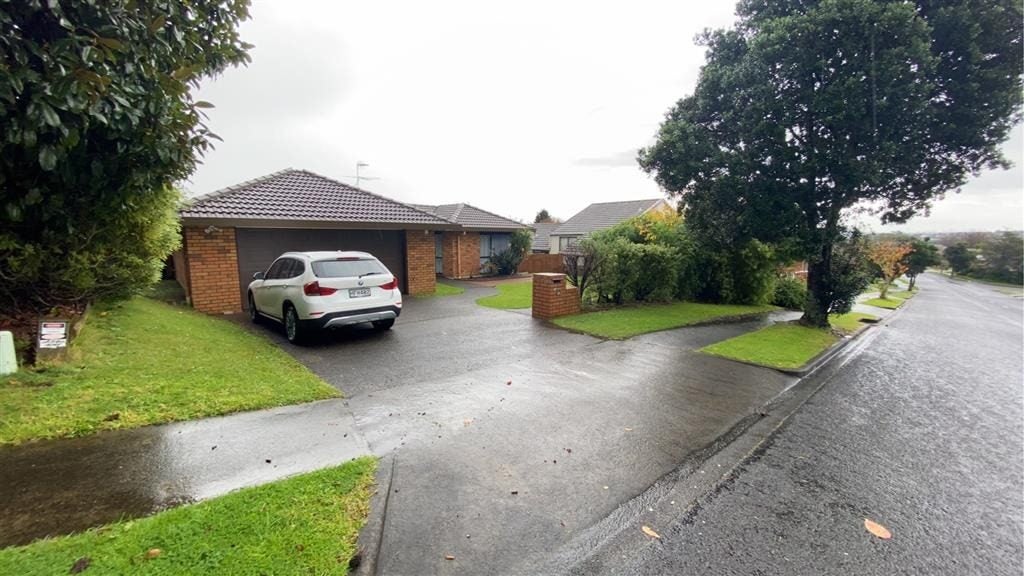 10 Orangewood Drive, Northpark, Auckland - Carousel 2